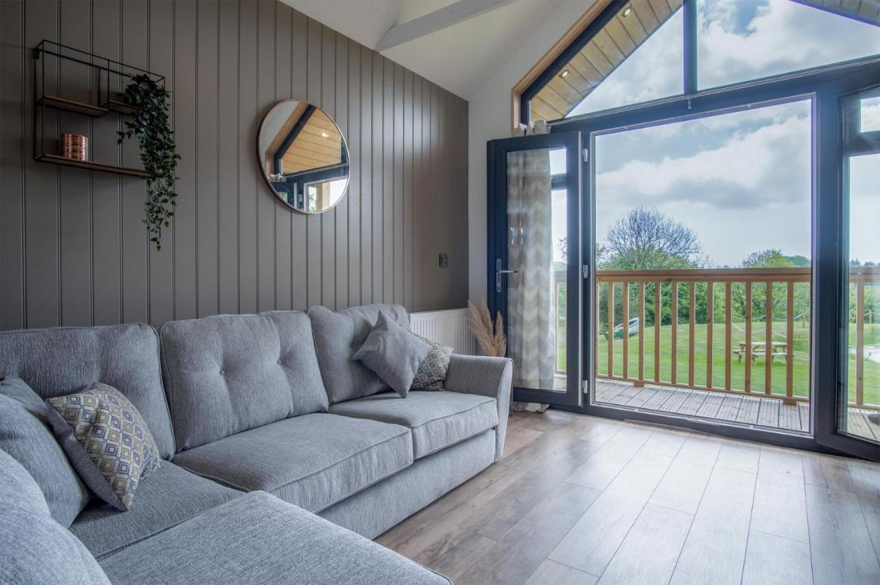 Cabin In The Woods - 1 Bedroom Lodge - Kilgetty Stepaside  Eksteriør billede