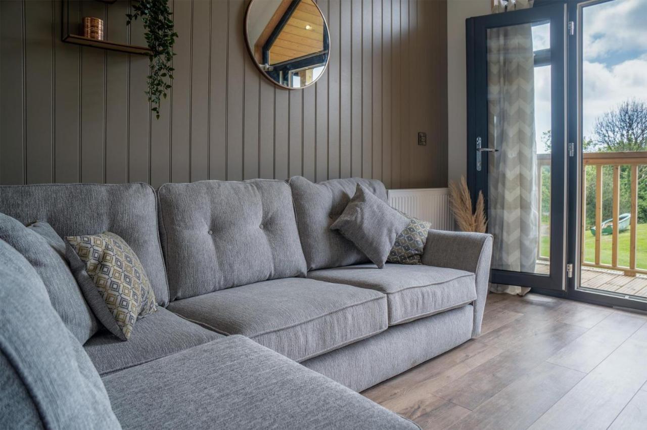 Cabin In The Woods - 1 Bedroom Lodge - Kilgetty Stepaside  Eksteriør billede